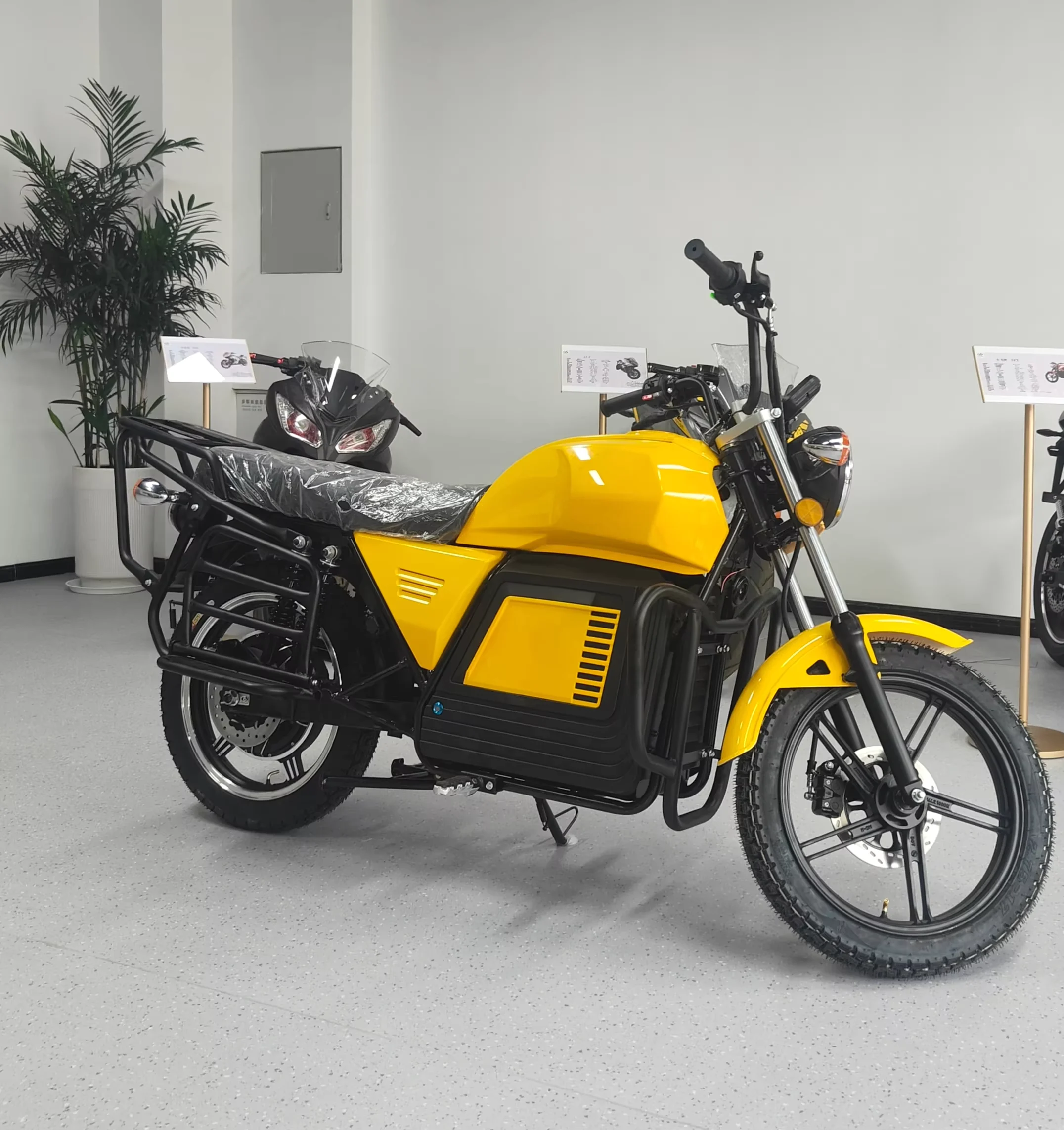 CKD SKD 3000W 75km/h High Speed Touring Electric Motorcycle 72v for Adults 260kg Load Capacity 6-8H Charge Time Wuxi Factory